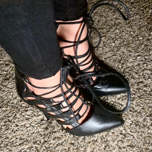 Heels - Picture 3 of 3